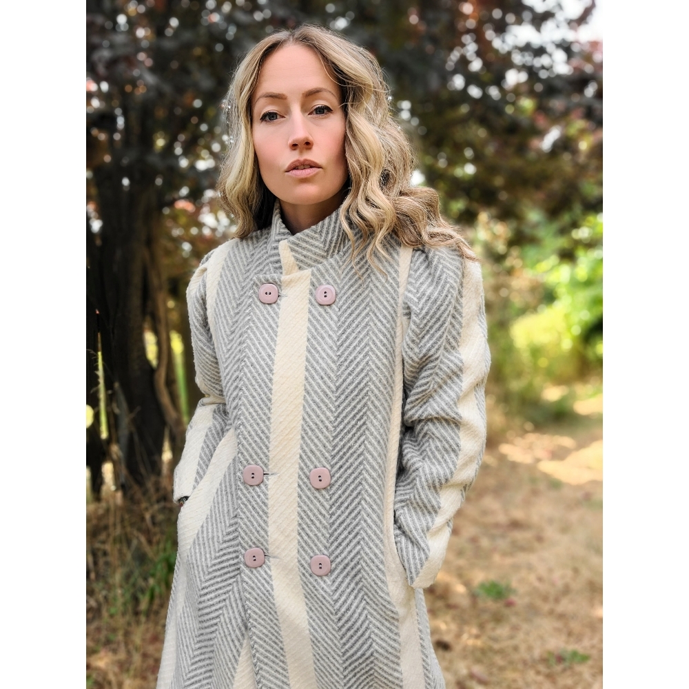Vintage Wool Double Breasted Trench Coat With Puff Sleaves Sz 7/8